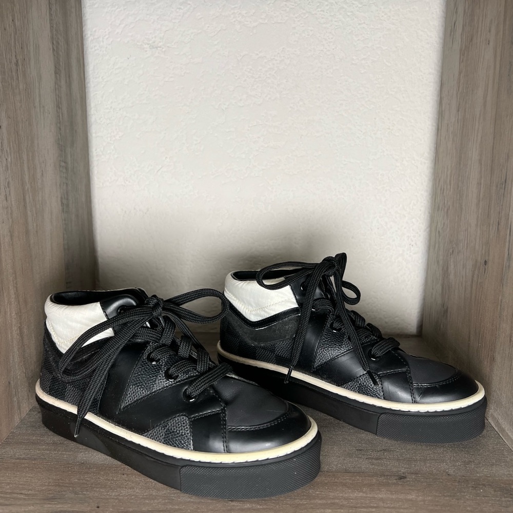 LOUIS VUITTON Damier Kids Sneakers, Size 29 EU (12 US)
